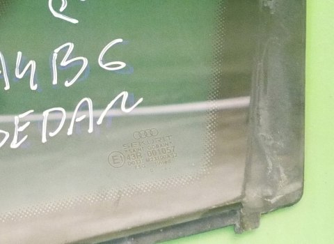 SZYBA KAROSERYJNA PRAWA TYŁ MAŁA AUDI A4 B6 SEDAN 00-04 SZYBA KAROSERYJNA PRAWA TYŁ MAŁA AUDI A4 B6 SEDAN 00-04