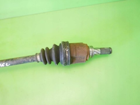 PÓŁOŚ LEWA TYŁ NISSAN X-TRAIL I T30 2.0 16V 00-03