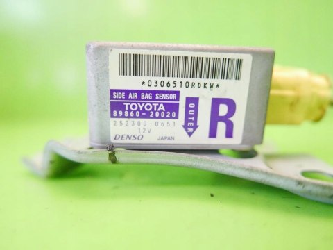 CZUJNIK UDERZENIOWY PRAWY TOYOTA CELICA VII 99-02