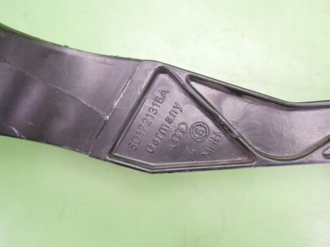 PEDAŁ SPRZĘGŁA VW PASSAT B5 1.6 8V 96-00 PEDAŁ SPRZĘGŁA VW PASSAT B5 1.6 8V 96-00