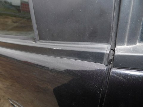 LISTWA ZGARNIAJĄCA LEWA TYŁ DAEWOO TACUMA U100 LISTWA ZGARNIAJĄCA LEWA TYŁ DAEWOO TACUMA U100