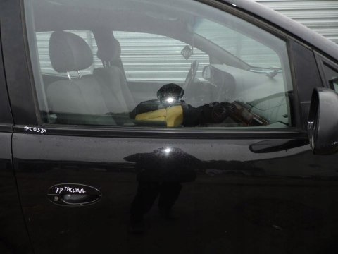 LISTWA ZGARNIAJĄCA PRAWA PRZÓD DAEWOO TACUMA U100 LISTWA ZGARNIAJĄCA PRAWA PRZÓD DAEWOO TACUMA U100