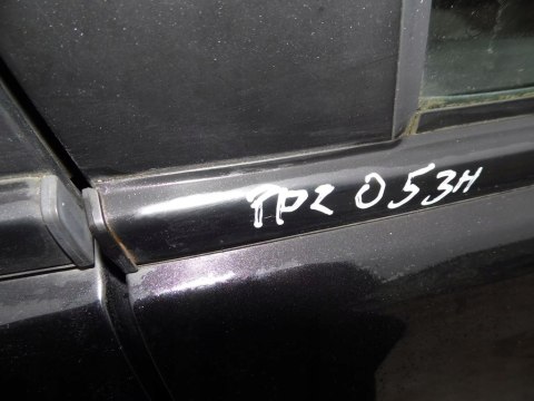 LISTWA ZGARNIAJĄCA PRAWA PRZÓD DAEWOO TACUMA U100 LISTWA ZGARNIAJĄCA PRAWA PRZÓD DAEWOO TACUMA U100