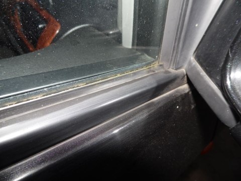 LISTWA ZGARNIAJĄCA PRAWA PRZÓD DAEWOO TACUMA U100 LISTWA ZGARNIAJĄCA PRAWA PRZÓD DAEWOO TACUMA U100
