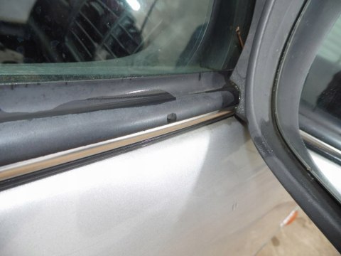 LISTWA ZGARNIAJĄCA PRAWA PRZÓD OPEL VECTRA B FL LISTWA ZGARNIAJĄCA PRAWA PRZÓD OPEL VECTRA B FL