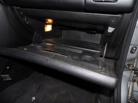 SCHOWEK Z DESKI PRAWY PASAŻERA OPEL VECTRA B FL SCHOWEK Z DESKI PRAWY PASAŻERA OPEL VECTRA B FL