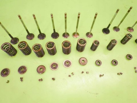 ZAWORY ZAWÓR AUDI A6 C5 2.8 V6 ACK 193KM 97-01