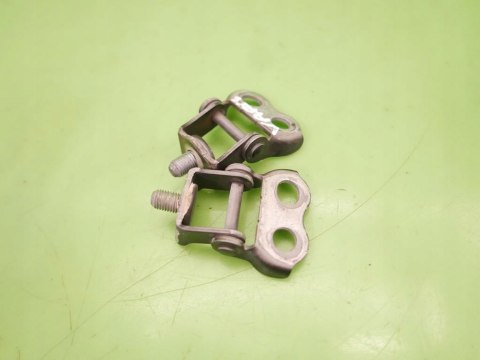 ZAWIASY KLAPY TYŁ BAGAŻNIKA TOYOTA YARIS I FL 209