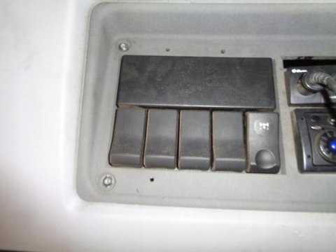 PRZEŁĄCZNIK BLOKADY MOSTU RENAULT PREMIUM 370 DCI