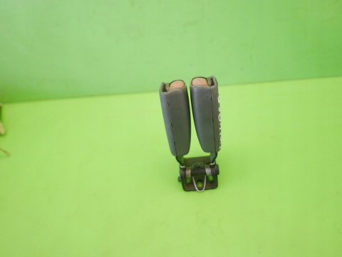 ZAPIĘCIA PASÓW TYŁ PRAWE ŚRODEK VOLVO S80 I 5D 98-