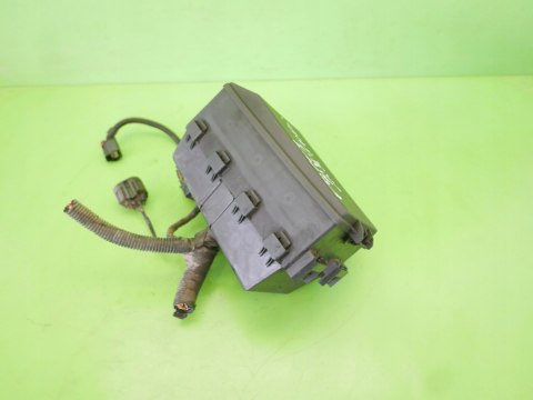 SKRZYNKA BEZPIECZNIKÓW FORD FOCUS MK1 1.8 TDDI 98-