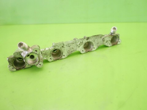 LISTWA WTRYSKOWA FORD MONDEO MK1 1.8 16V 93-96 LISTWA WTRYSKOWA FORD MONDEO MK1 1.8 16V 93-96