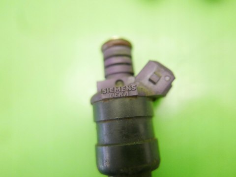 WTRYSKIWACZ WTRYSK PALIWA VOLVO S40 I 1.8 16V 95- WTRYSKIWACZ WTRYSK PALIWA VOLVO S40 I 1.8 16V 95-