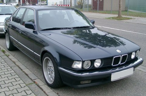 KIERUNKOWSKAZ PRZÓD LEWY BMW SERII 7 E32 86-94