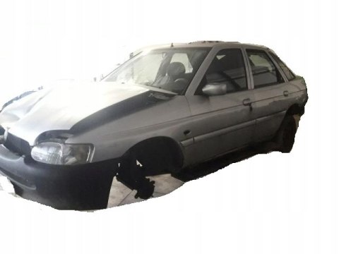 LISTWA WTRYSKOWA FORD ESCORT MK7 1.6 16V 95-00 LISTWA WTRYSKOWA FORD ESCORT MK7 1.6 16V 95-00