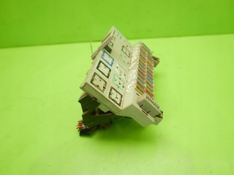 SKRZYNKA BEZPIECZNIKÓW OPEL CORSA B 1.2 8V 93-97