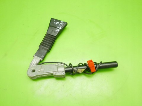 ZAPIĘCIE PASA PRZÓD PRAWE OPEL VECTRA B SEDAN 95-