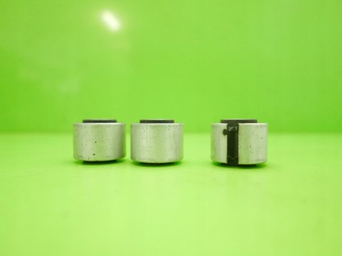 TULEJA ŁĄCZNIKA STABILIZATORA PRZÓD VW TOUAREG I