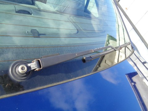 RAMIĘ WYCIERACZKI TYŁ TYLNE PEUGEOT 406 SEDAN 95- RAMIĘ WYCIERACZKI TYŁ TYLNE PEUGEOT 406 SEDAN 95-