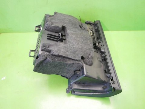 SCHOWEK PRAWY PASAŻERA Z DESKI MERCEDES W245 B180