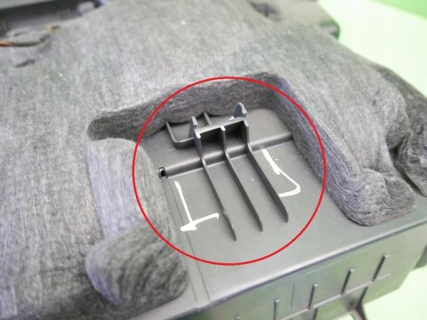 SCHOWEK PRAWY PASAŻERA Z DESKI MERCEDES W245 B180