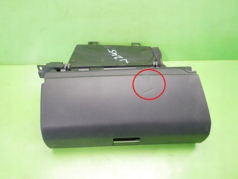 SCHOWEK PRAWY PASAŻERA Z DESKI MERCEDES W245 B180