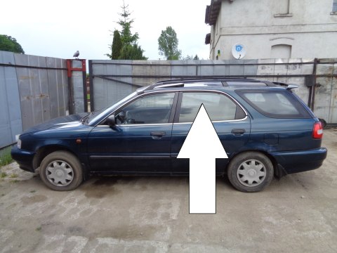 SZYBA DRZWIOWA LEWA TYŁ SUZUKI BALENO EG I KOMBI