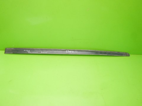 LISTWA DRZWI PRZÓD PRAWA MERCEDES W168 A140 01-04 LISTWA DRZWI PRZÓD PRAWA MERCEDES W168 A140 01-04