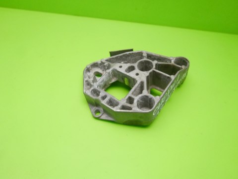 ŁAPA WSPORNIK SILNIKA RENAULT CLIO I PHI 1.2 8V