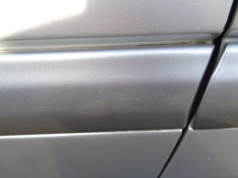 LISTWA DRZWIOWA PRAWA PRZÓD MERCEDES W210 SEDAN LISTWA DRZWIOWA PRAWA PRZÓD MERCEDES W210 SEDAN