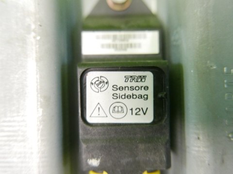 CZUJNIK UDERZENIOWY PRAWY 46739604 FIAT PUNTO II