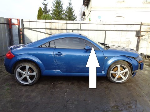 SZYBA DRZWIOWA PRAWA PRZÓD MAŁA AUDI TT I 8N COUPE