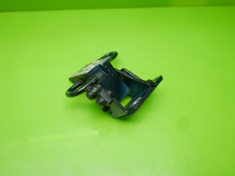ZAWIAS DRZWI TYŁ PRAWY DÓŁ VW PASSAT B5 96-00 LC6N ZAWIAS DRZWI TYŁ PRAWY DÓŁ VW PASSAT B5 96-00 LC6N