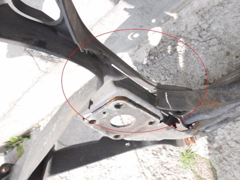 PAS PRZEDNI WZMOCNIENIE CZOŁOWE AUDI A4 B5 2.8 V6 PAS PRZEDNI WZMOCNIENIE CZOŁOWE AUDI A4 B5 2.8 V6