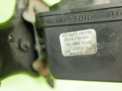 SIŁOWNIK TEMPOMATU HONDA ACCORD V 2.2 COUPE 95-97