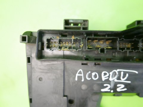 SKRZYNKA BEZPIECZNIKÓW HONDA ACCORD V 2.2 16V 95- SKRZYNKA BEZPIECZNIKÓW HONDA ACCORD V 2.2 16V 95-