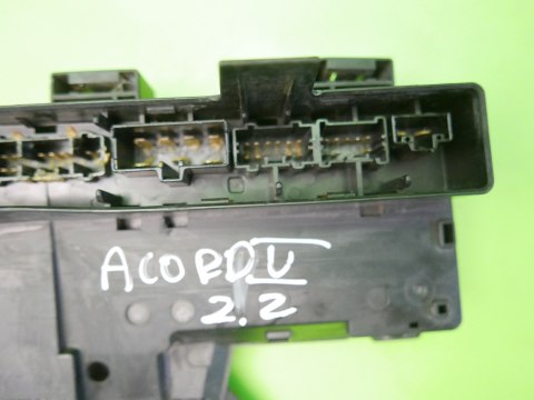 SKRZYNKA BEZPIECZNIKÓW HONDA ACCORD V 2.2 16V 95- SKRZYNKA BEZPIECZNIKÓW HONDA ACCORD V 2.2 16V 95-
