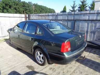 NAKŁADKA DRZWI TYŁ LEWE VW PASSAT B5 SEDAN 96-00 NAKŁADKA DRZWI TYŁ LEWE VW PASSAT B5 SEDAN 96-00