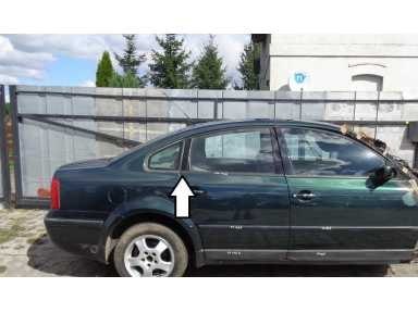 NAKŁADKA DRZWI TYŁ PRAWE VW PASSAT B5 SEDAN 96-00 NAKŁADKA DRZWI TYŁ PRAWE VW PASSAT B5 SEDAN 96-00