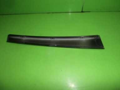 LISTWA SŁUPKA DRZWI PRAWA TYŁ BMW E36 318 SEDAN LISTWA SŁUPKA DRZWI PRAWA TYŁ BMW E36 318 SEDAN