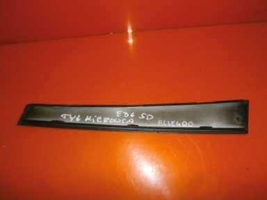 NAKŁADKA LISTWA DRZWI TYŁ LEWA BMW E36 SEDAN 5D NAKŁADKA LISTWA DRZWI TYŁ LEWA BMW E36 SEDAN 5D