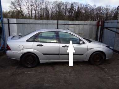 SZYBA DRZWIOWA PRZÓD PRAWA FORD FOCUS MK1 5D SEDAN SZYBA DRZWIOWA PRZÓD PRAWA FORD FOCUS MK1 5D SEDAN