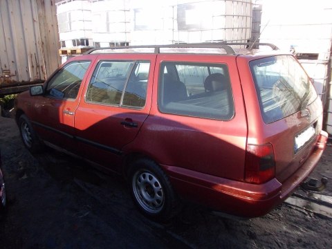 ZAWIAS DRZWI PRAWY PRZÓD DÓŁ VW GOLF III MK3 95-99 ZAWIAS DRZWI PRAWY PRZÓD DÓŁ VW GOLF III MK3 95-99