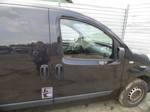 DRZWI PRAWE PRZÓD PRZEDNIE PEUGEOT BIPPER I 632 DRZWI PRAWE PRZÓD PRZEDNIE PEUGEOT BIPPER I 632