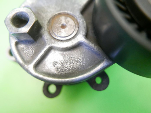 Napinacz rolka paska osprzętu BMW E46 320i 2.2 98-01 Napinacz rolka paska osprzętu BMW E46 320i 2.2 98-01
