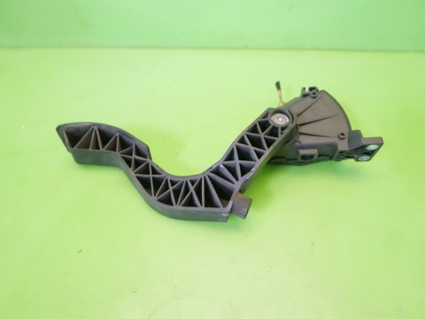 Potencjometr pedał gazu SKODA SUPERB I 3U 1.9 TDI 01-06