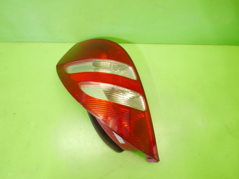 Lampa lewa tył MERCEDES W169 A180 CDI 3D 04-08