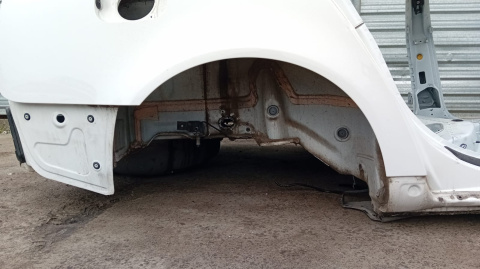 Błotnik poszycie prawy tył LB9A SEAT EXEO I 3R SEDAN 11-13 Błotnik poszycie prawy tył LB9A SEAT EXEO I 3R SEDAN 11-13