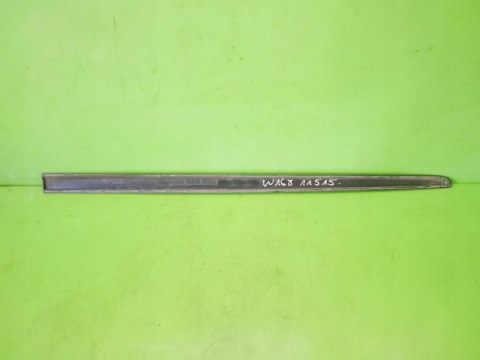 LISTWA DRZWIOWA PRAWA PRZÓD MERCEDES V168 W168 01-