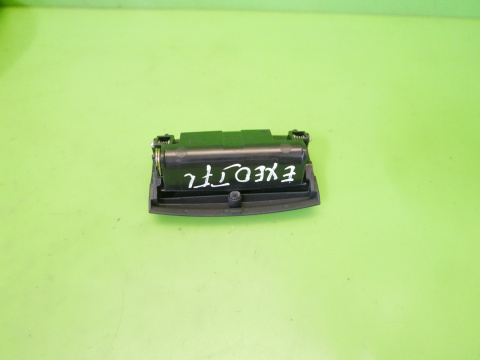 Popielniczka tył soul SEAT EXEO I 3R SEDAN 11-13 Popielniczka tył soul SEAT EXEO I 3R SEDAN 11-13